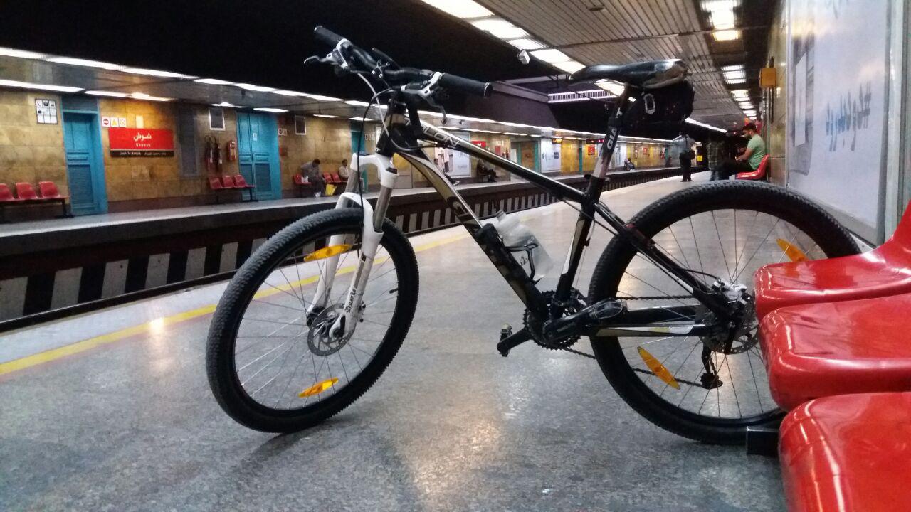 دوچرخه در متروی تهران
